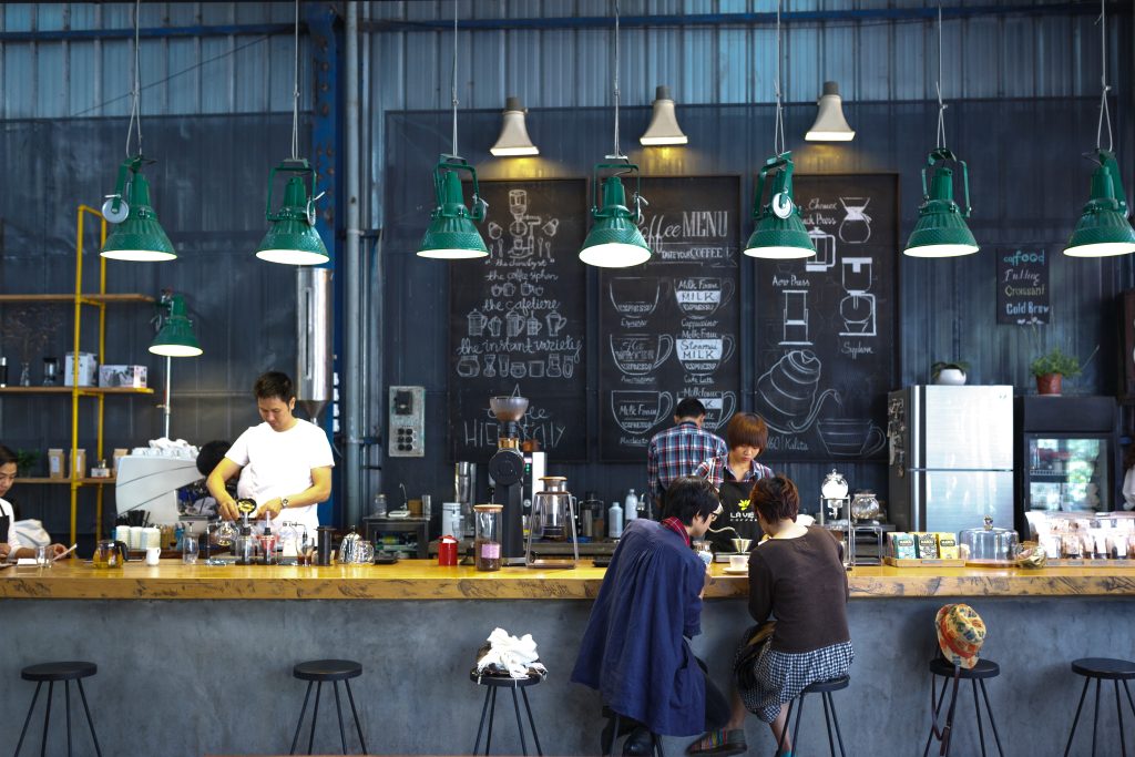 buyer-seller-coffee-shop-organicaf-cafe-organic-maroc-fes-roasters-roast-torrefacteur-maitre-morocco-rabat-casablanca-tanger-marrakech-agadir-oujda-ifrane-kenitra